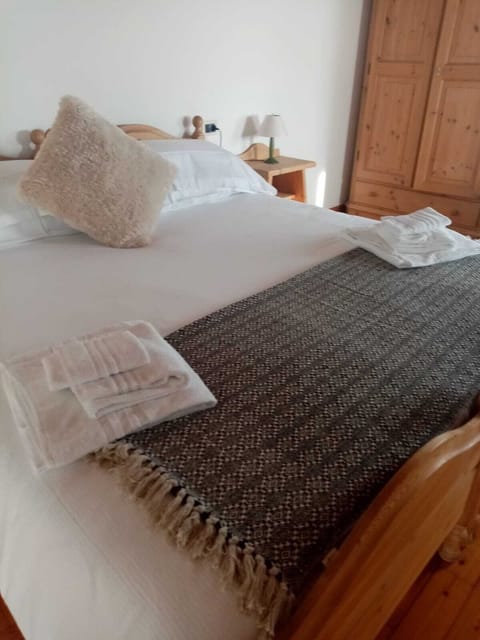 Standard Double or Twin Room | Egyptian cotton sheets, premium bedding, pillowtop beds, in-room safe