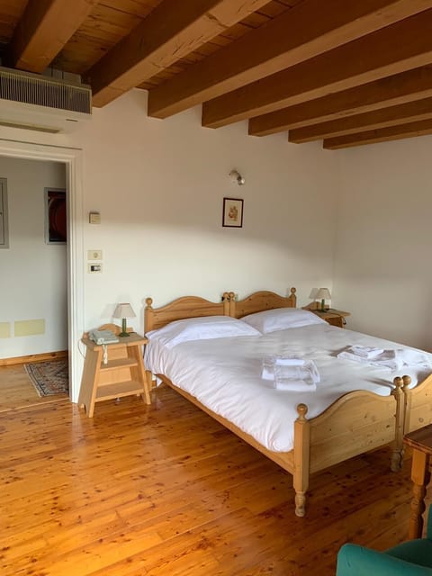 Egyptian cotton sheets, premium bedding, pillowtop beds, in-room safe