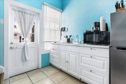 Bi-Level Suite (Not Pet Friendly) | Private kitchen | Mini-fridge, microwave