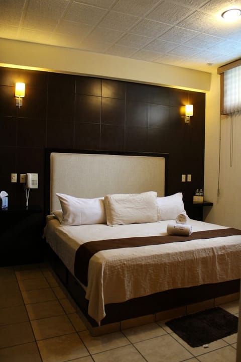 Iron/ironing board, free WiFi