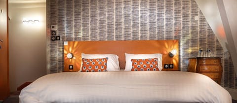 Individually decorated, individually furnished, desk, blackout drapes