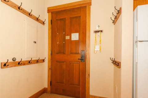 Apartment (3 Bedrooms) | Individually decorated, individually furnished