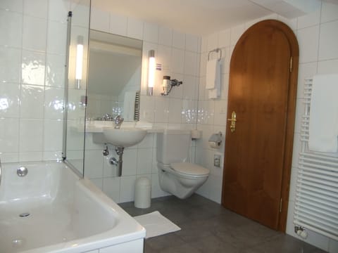 Standard Double Room, Private Bathroom | Bathroom | Hair dryer, towels