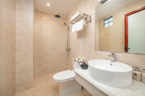 Superior Double Room | Bathroom | Rainfall showerhead, designer toiletries, hair dryer, bathrobes