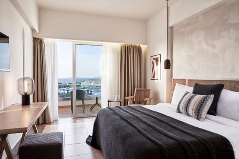 Double Room, Sea View | In-room safe, desk, free WiFi, bed sheets