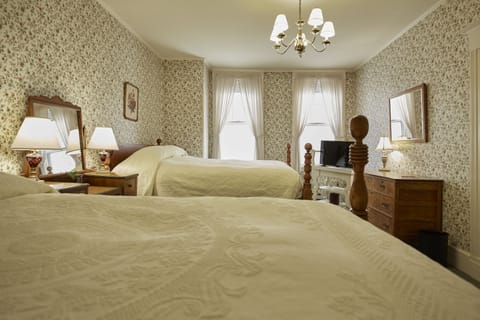 Main Inn Two Queen Suite | Frette Italian sheets, hypo-allergenic bedding, desk, iron/ironing board