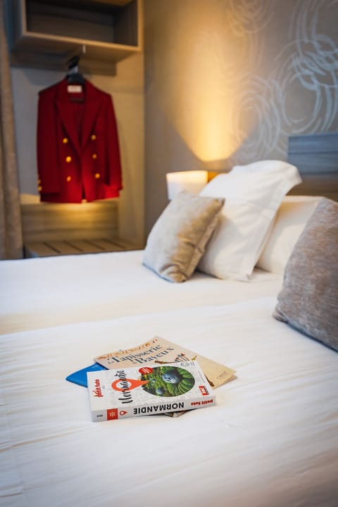 Standard Twin Room | Soundproofing, free cribs/infant beds, free WiFi, bed sheets