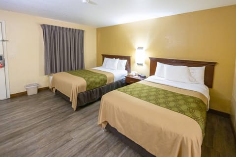 Standard Double Room, 2 Double Beds, Non Smoking | Memory foam beds, iron/ironing board, rollaway beds, free WiFi