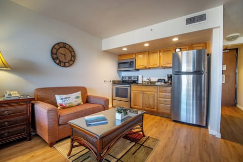 Studio, Ocean View (Unit 1119) | Private kitchen | Full-size fridge, microwave, oven, stovetop