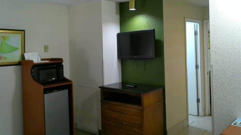 Premium bedding, down comforters, desk, blackout drapes