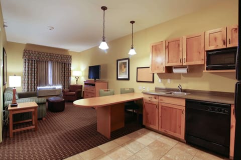 Superior Room, 1 King Bed, Non Smoking | Individually decorated, individually furnished, desk, laptop workspace