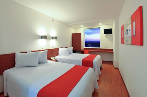 Superior Room | In-room safe, desk, free WiFi, bed sheets