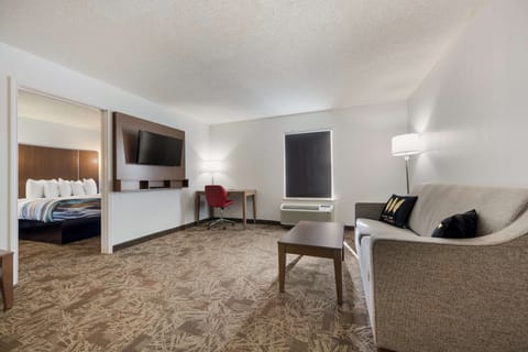 Suite, 1 King Bed, Non Smoking, Refrigerator & Microwave (with Sofabed) | In-room safe, desk, laptop workspace, soundproofing