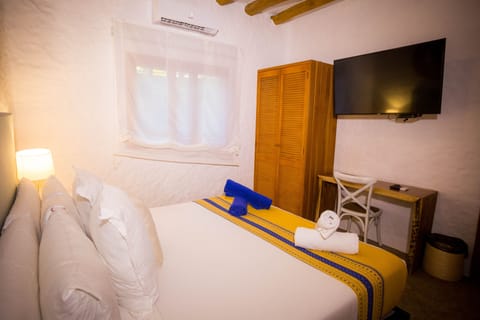 Standard Quadruple Room | Free WiFi, bed sheets