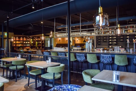 Lunch and dinner served