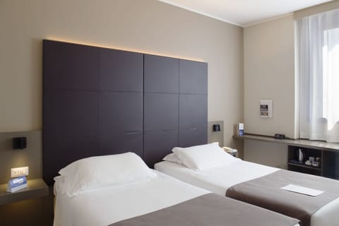 Superior Twin Room, Non Smoking | Minibar, desk, laptop workspace, blackout drapes