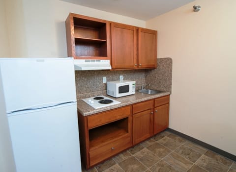 Mini-fridge, microwave, stovetop