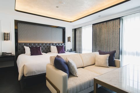 Suite with Lounge Access | Down comforters, free minibar items, in-room safe, blackout drapes