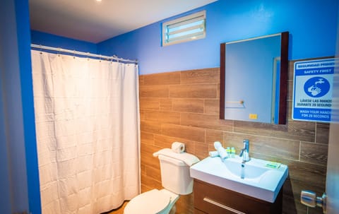 Comfort Double Room, 1 Queen Bed, Balcony, Ground Floor | Bathroom | Shower, free toiletries, hair dryer, towels