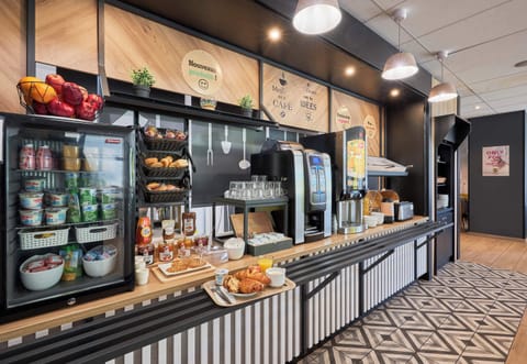 Daily full breakfast for a fee