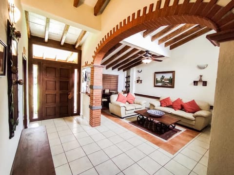 Grand Suite La Cabaña | Living area