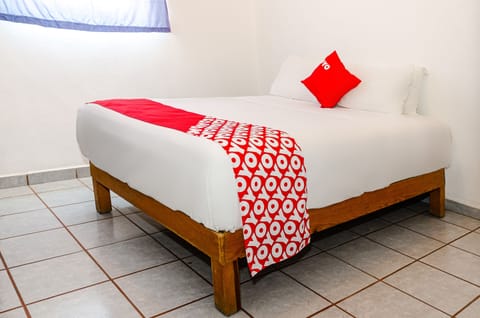 Standard Room (Three beds) | Soundproofing, free WiFi, bed sheets