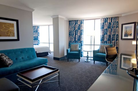 Junior Suite, 1 King Bed | 1 bedroom, premium bedding, in-room safe, desk