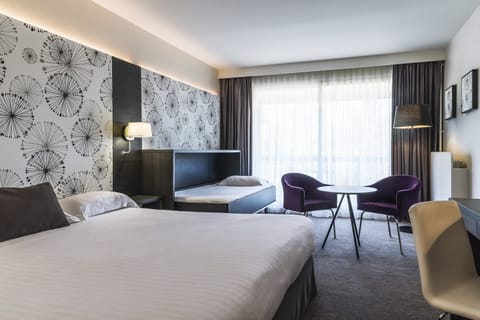 1 bedroom, in-room safe, desk, blackout drapes