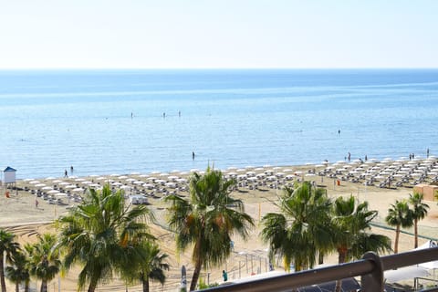 Beach/ocean view