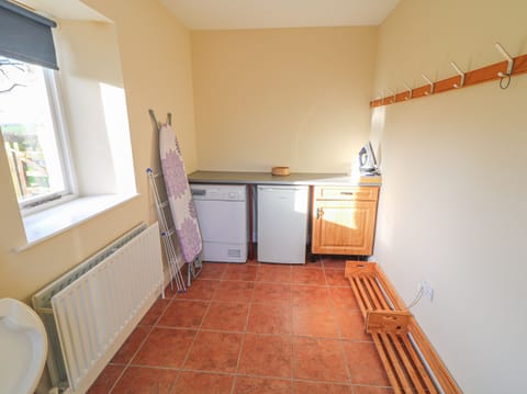 Cottage | 4 bedrooms, individually decorated, individually furnished