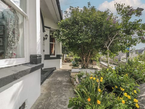 Cottage | Exterior detail