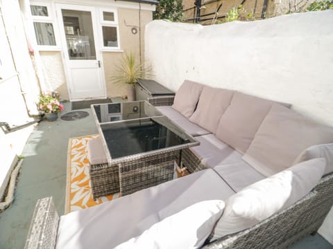 Cottage | Property grounds