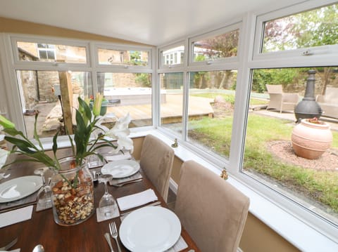 Cottage | 2 bedrooms, individually decorated, individually furnished, free WiFi