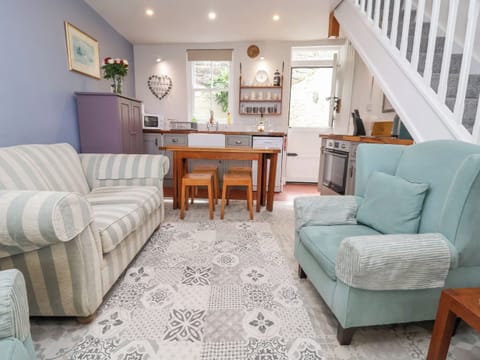 Cottage | Living area