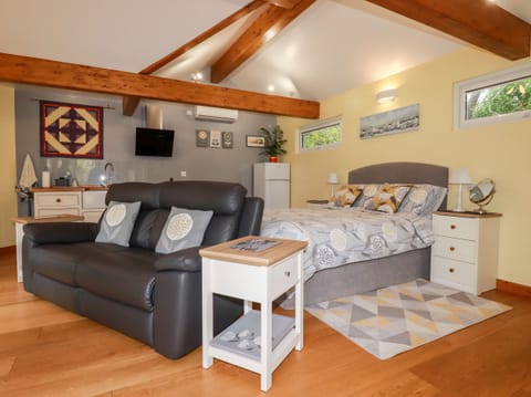 Cottage | 1 bedroom, individually decorated, individually furnished, free WiFi