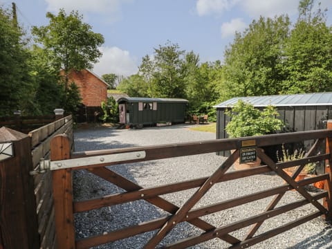 Cottage | Property grounds