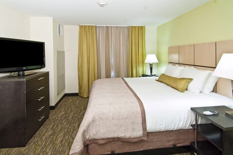 In-room safe, desk, iron/ironing board, rollaway beds