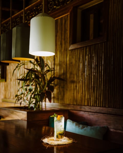 Lobby lounge, garden views, open daily