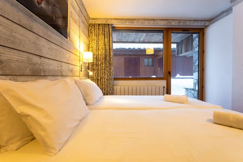 Petite Chambre Familiale | Free WiFi, bed sheets