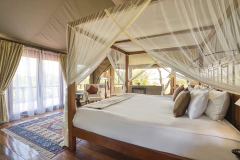 Honeymoon Suite, 1 King Bed, Private Pool, River View (Honeymoon Suite Tent) | In-room safe, desk, bed sheets, wheelchair access