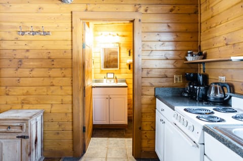 Longbranch Cabin | Private kitchen | Cookware/dishes/utensils, eco-friendly cleaning products