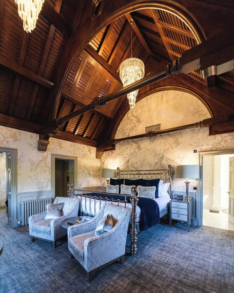 Egyptian cotton sheets, premium bedding, pillowtop beds, in-room safe