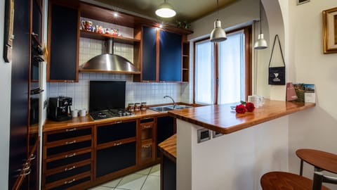 Apartment, 2 Bedrooms | Private kitchenette | Full-size fridge, microwave, oven, stovetop