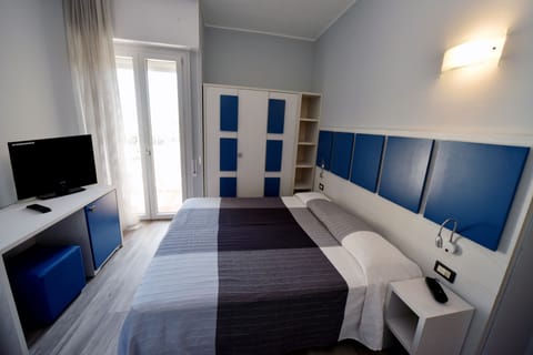 Standard Double or Twin Room | In-room safe, free WiFi, bed sheets