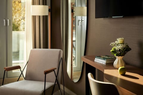 Superior Room, Terrace | Premium bedding, minibar, in-room safe, desk