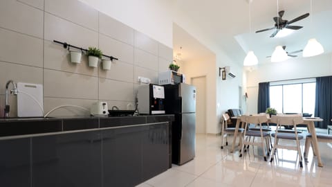 Standard Apartment, 3 Bedrooms | Private kitchen | Full-size fridge, microwave, cookware/dishes/utensils