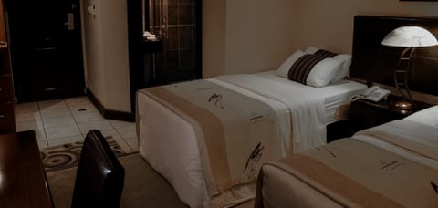 Egyptian cotton sheets, premium bedding, in-room safe