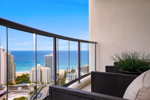 Two-Bedroom Apartment with Ocean View (High Floor) | Balcony view