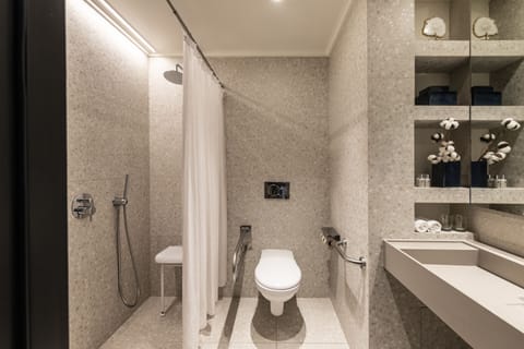 Premium Double or Twin Room, Accessible | Bathroom | Shower, rainfall showerhead, hair dryer, bathrobes