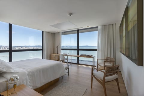 Signature Suite, 1 King Bed, Sea View | Premium bedding, pillowtop beds, minibar, in-room safe